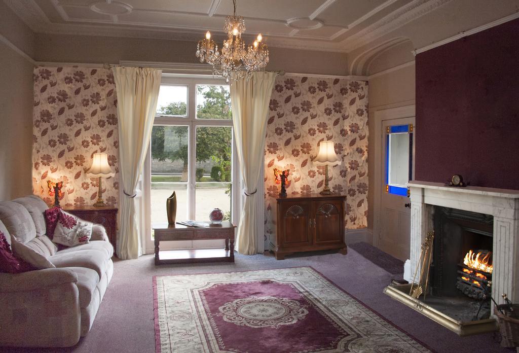 Hilbury Court Hotel Trowbridge Exterior foto