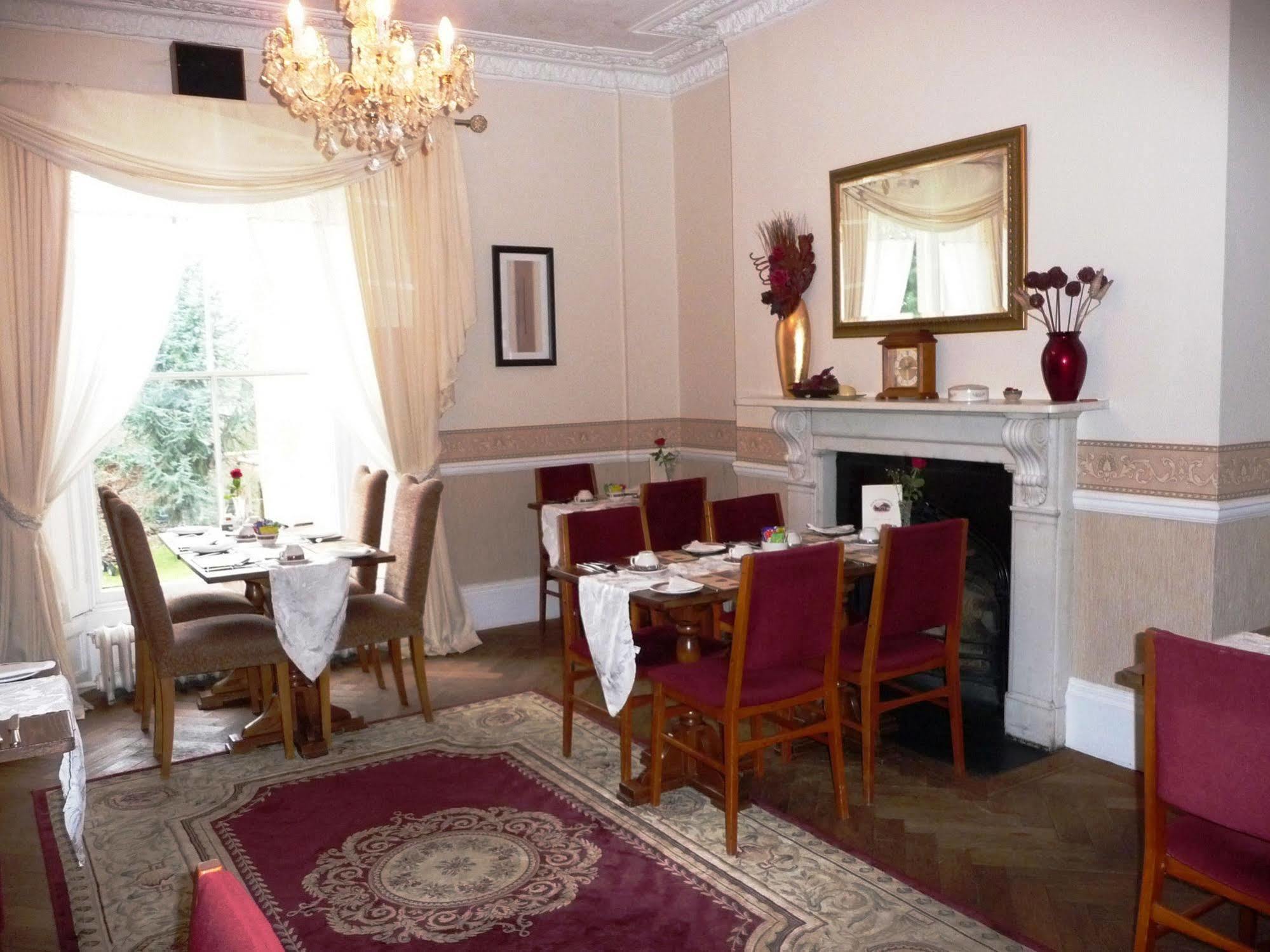 Hilbury Court Hotel Trowbridge Exterior foto